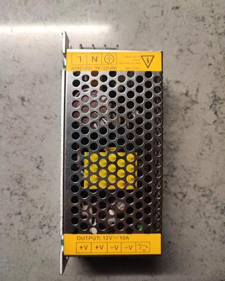 Alimentatore switching 12V 10A