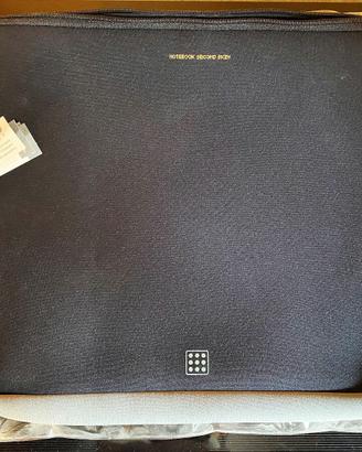 TUCANO Custodia Notebook Universale SecondSkin