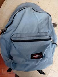 zaino eastpak azzurro