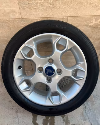 Cerchio in lega ford fiesta 2012 titanium