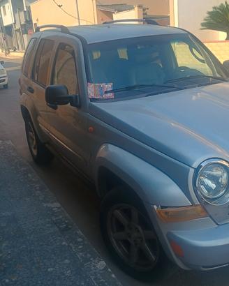 jeep Cherokee 2.8 crd automatic