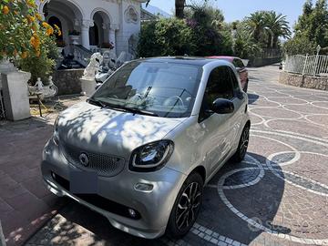 Smart four two 2019