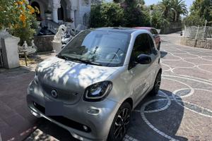 Smart four two 2019