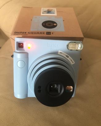 Macchina fotografica instax square