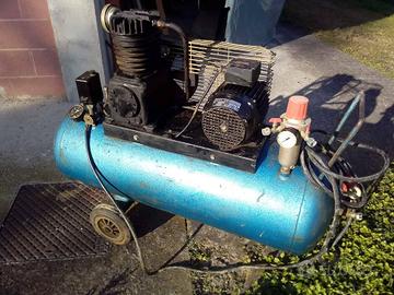 Compressore 100 l - 2 CV