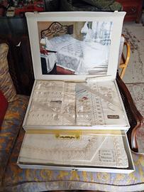 Copriletto matrimoniale ricami e pizzi artigianali