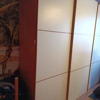 Armadio - 3 ante a scorrimento -->  risolto