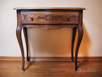 Consolle in legno di noce