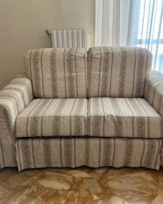 Divano Letto 2 posti con rivestimento
