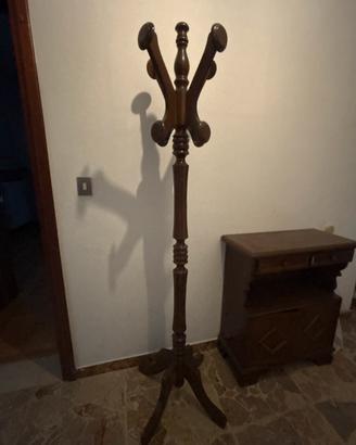 Appendiabiti in legno