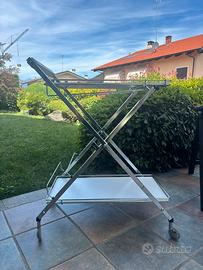 Tavolino pieghevole con rotelle