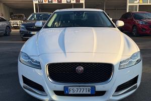 Jaguar XF 2.0 D 180 CV AWD aut. Prestige Business 