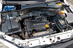 Opel corsa confort 1.2 benzina 