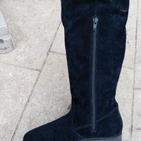 stivali in pelle scamosciata da donna