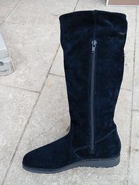 stivali in pelle scamosciata da donna