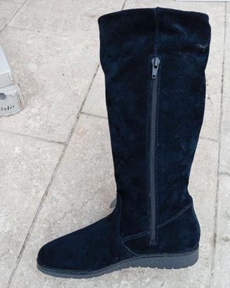 stivali in pelle scamosciata da donna