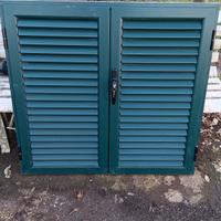 sportello in alluminio con maniglia e serratura 