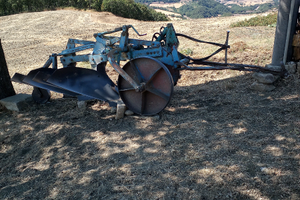 Aratro a carrello Viviani Tel.3494297748