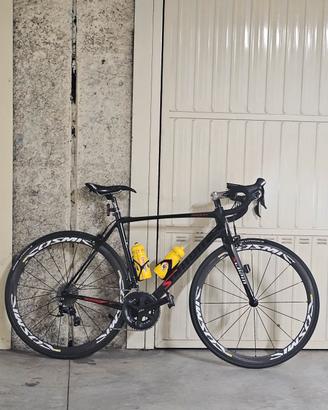 Bici da corsa in carbonio, ruote Mavic Cosmic
