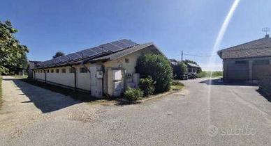 Immobile in asta di 926 m² a Cavour