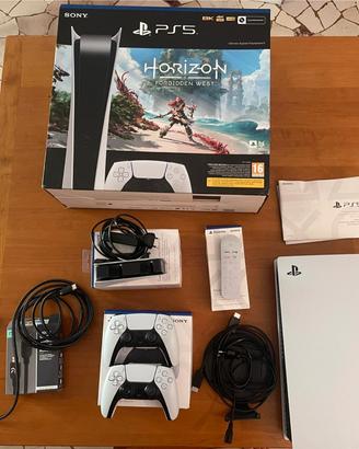 PS5 Digital Edition con 2 Controller e Accessori