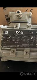 Motore elettrico 220 trifase