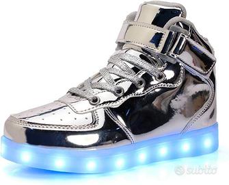 Due paia di Scarpe Sportive LED per bambine
