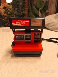 macchina fotografica  polaroid 600 coca cola