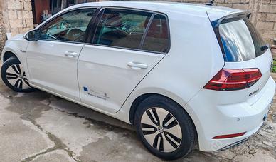 VOLKSWAGEN e-Golf fatturabile