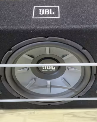 Subwoofers JBL 1000W in cassa  chiusa