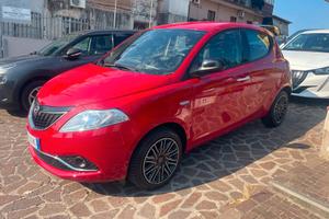 Lancia Ypsilon 1.0 FireFly 5 porte S&S Hybrid Gold