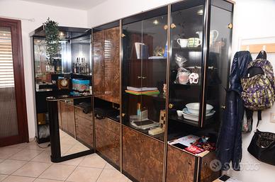 Soggiorno vintage con angolo bar 100 e