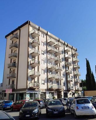 4 LOCALI A PALERMO