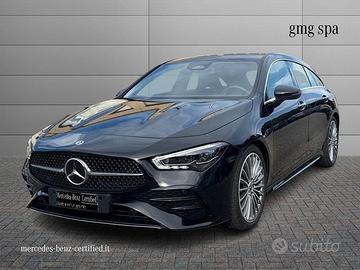 Mercedes-Benz CLA Shooting Brake 200 d AMG Li...