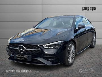 Mercedes-Benz CLA Shooting Brake 200 d AMG Li...