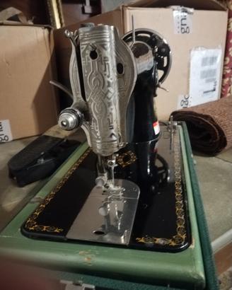 macchina da cucire Singer elettrica vintage