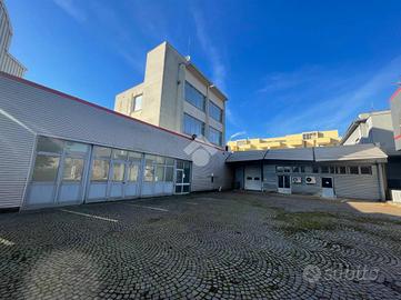 CAPANNONE A GALLARATE