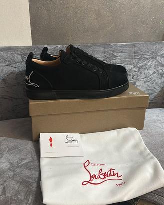 Sneakers Uomo Camoscio Logo Ricamato Suola Rossa