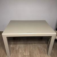 Tavolo da soggiorno/cucina con base acciaio