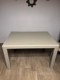 Tavolo da soggiorno/cucina con base acciaio