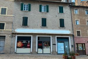 Locale commerciale - PIAZZA MAZZINI