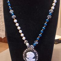 collana lunga con cammeo spilla