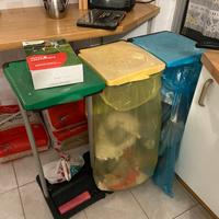 Porta sacchi differenziata