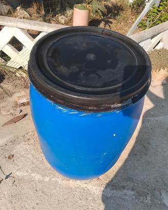 Bidone grande in plastica rigida