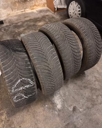 4 pneumatici 18 tubeless