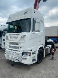 TRATTORE SCANIA R500 6X2 ALLESTITO CON GRU FASSI