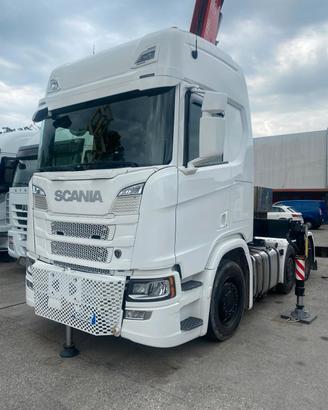 TRATTORE SCANIA R500 6X2 ALLESTITO CON GRU FASSI