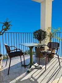 2 Poltroncine e 1 Tavolo in acciaio verniciato