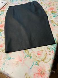 Gonna finta pelle nera “Sfasata”