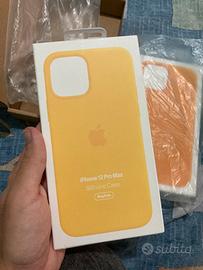 Apple case in silicone e in pelle
